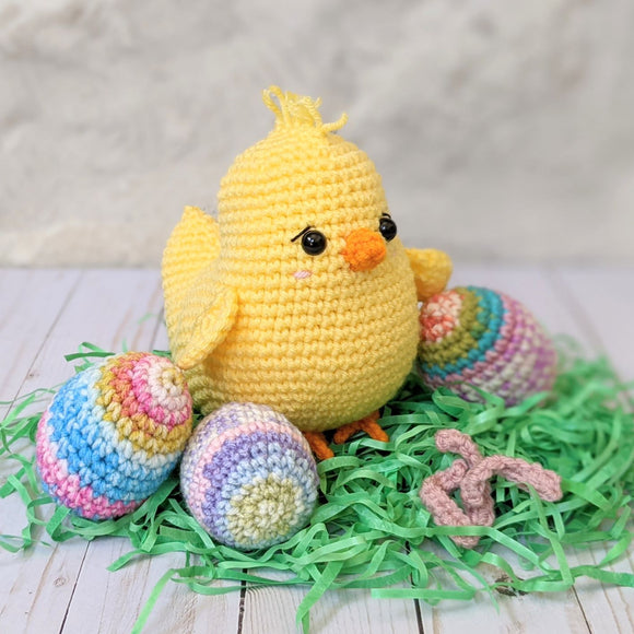 Crochet Easter Chick Pattern, Amigurumi Chick and Easter Eggs from La Cigogne