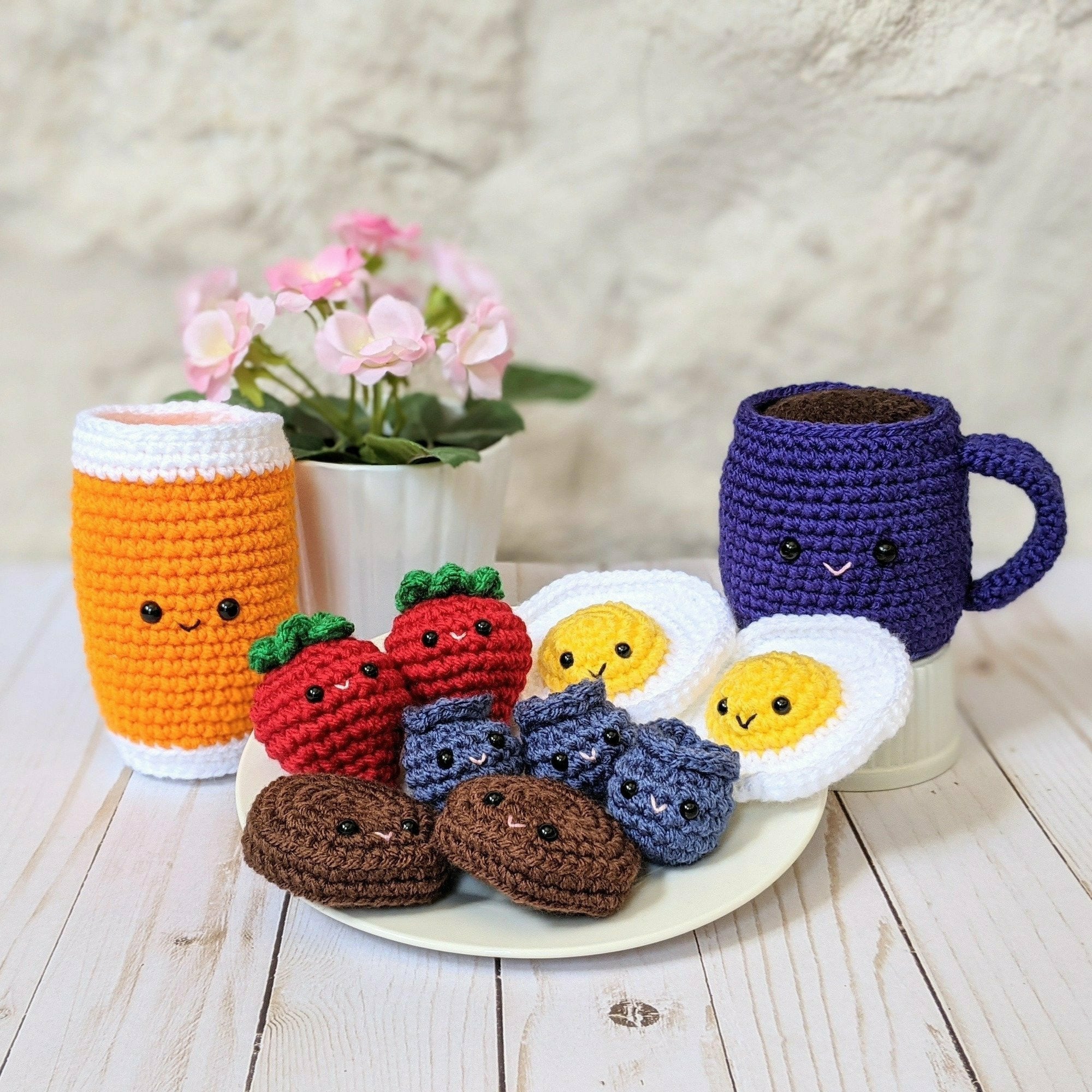 CROCHET PATTERN: Strawberry and Blueberry Amigurumi Play Food, Easy  Downloadable Beginner Crochet Pattern, Breakfast Kawaii Food -  Canada